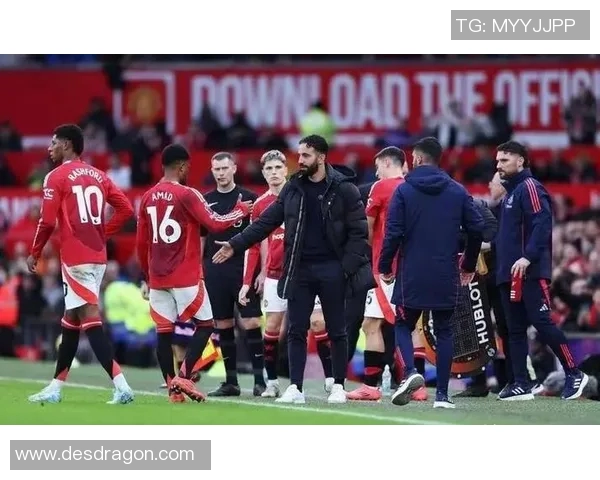 热刺官方确认主帅穆里尼奥3年合同续约，球迷期待新赛季带领球队冲击英超前四！